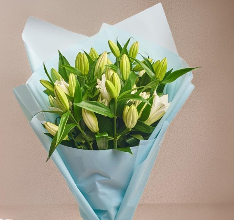 3 Lilies Bouquet