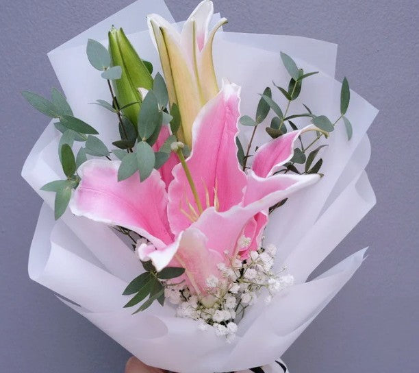 1 Lily Bouquet